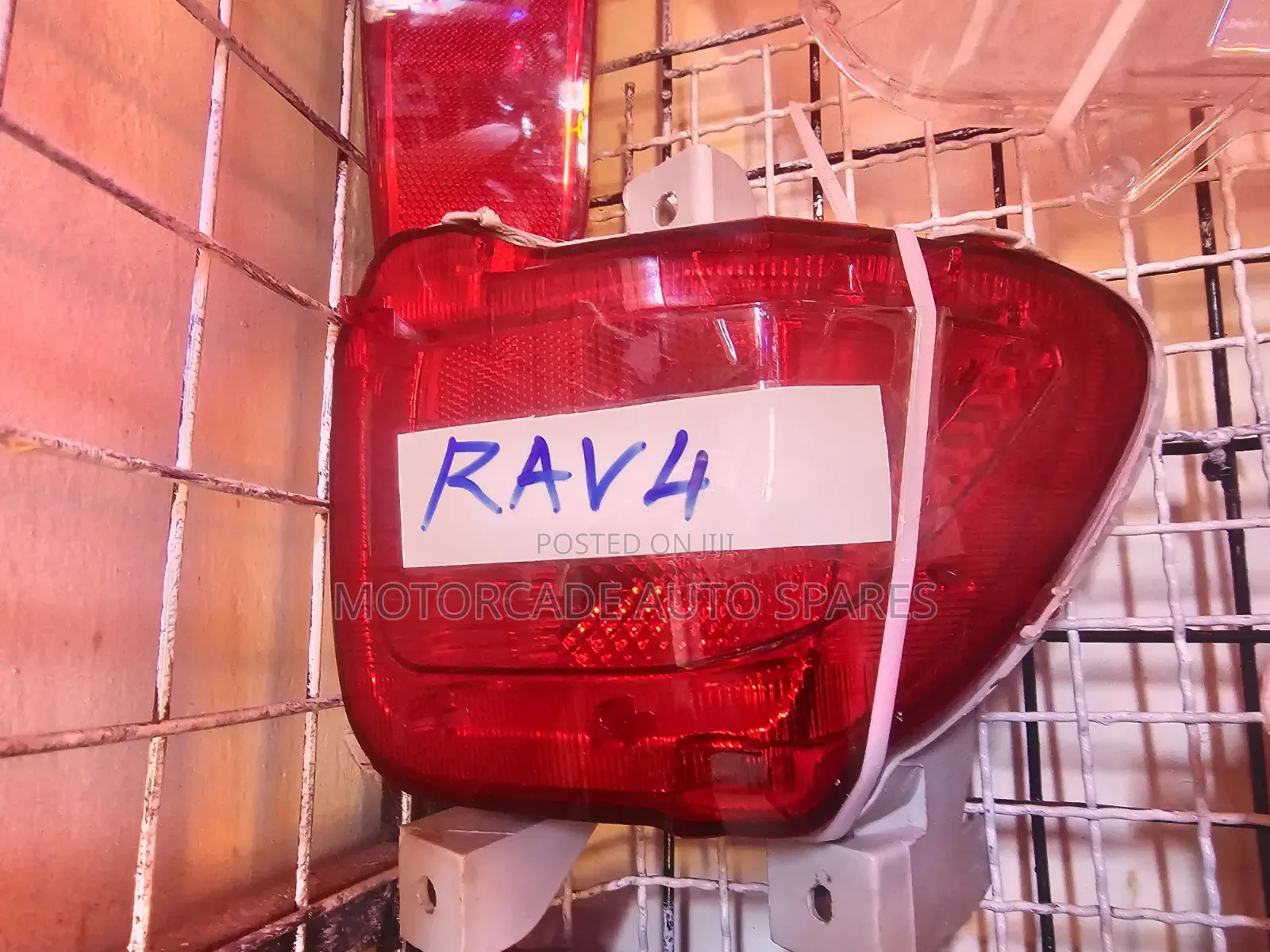 Toyota Rav4 Ac31 Bumper Reflector