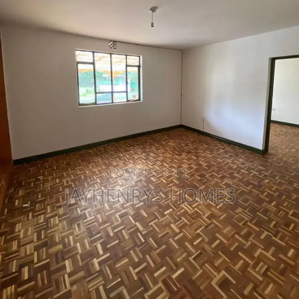 5bdrm House in Roysambu for rent