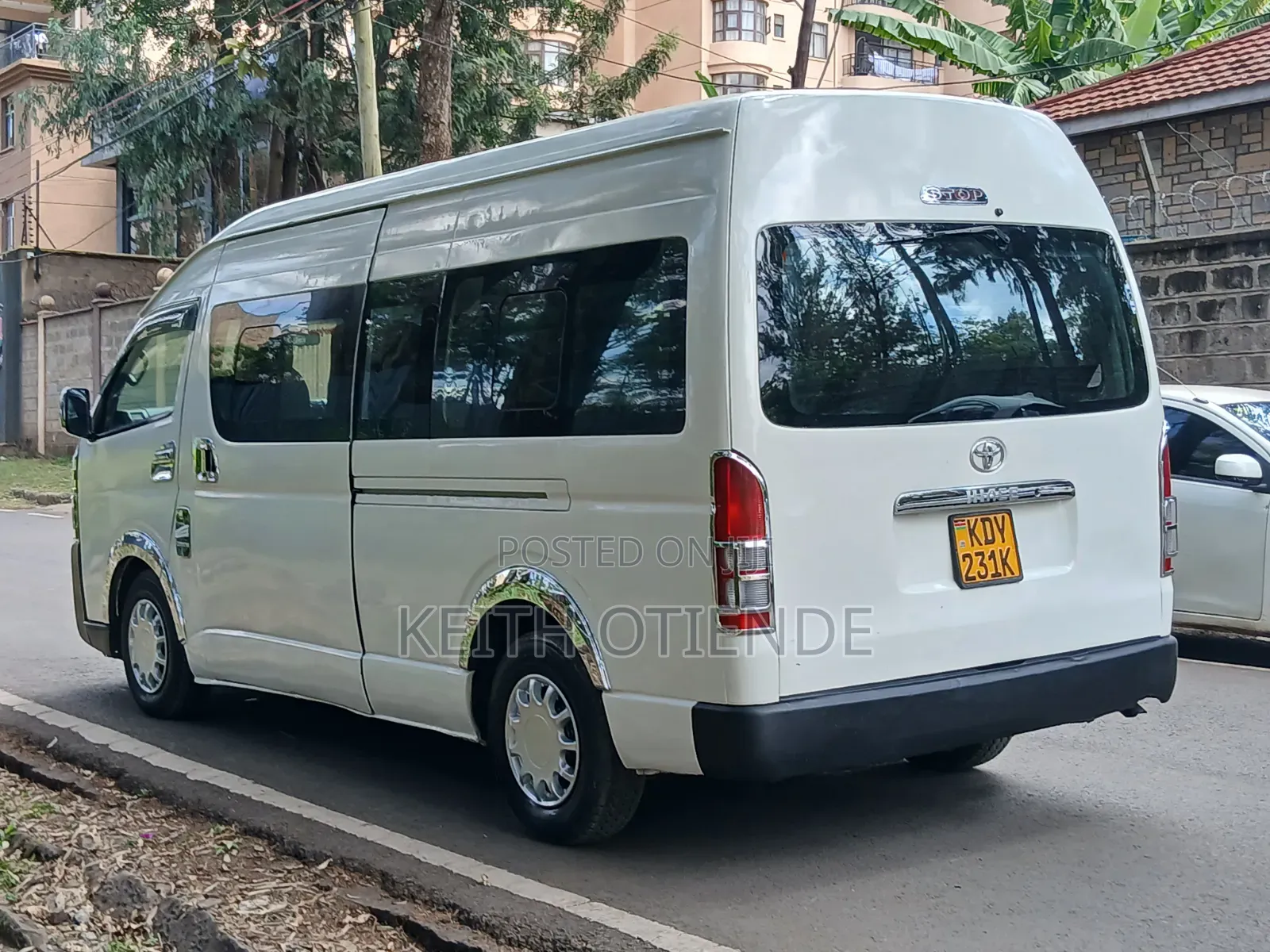 Toyota HiAce 2019 White