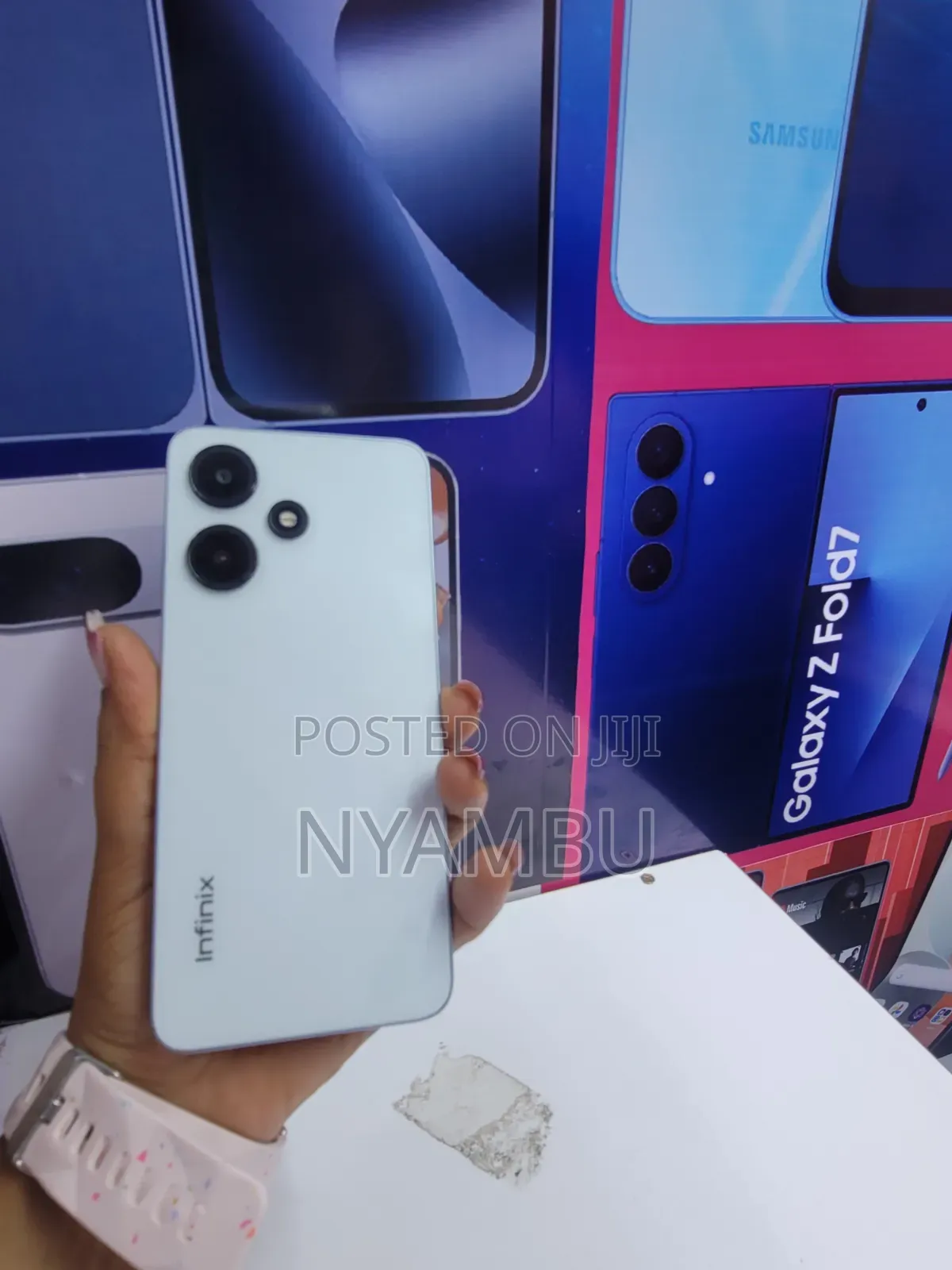 Infinix Hot 30i 128 GB White