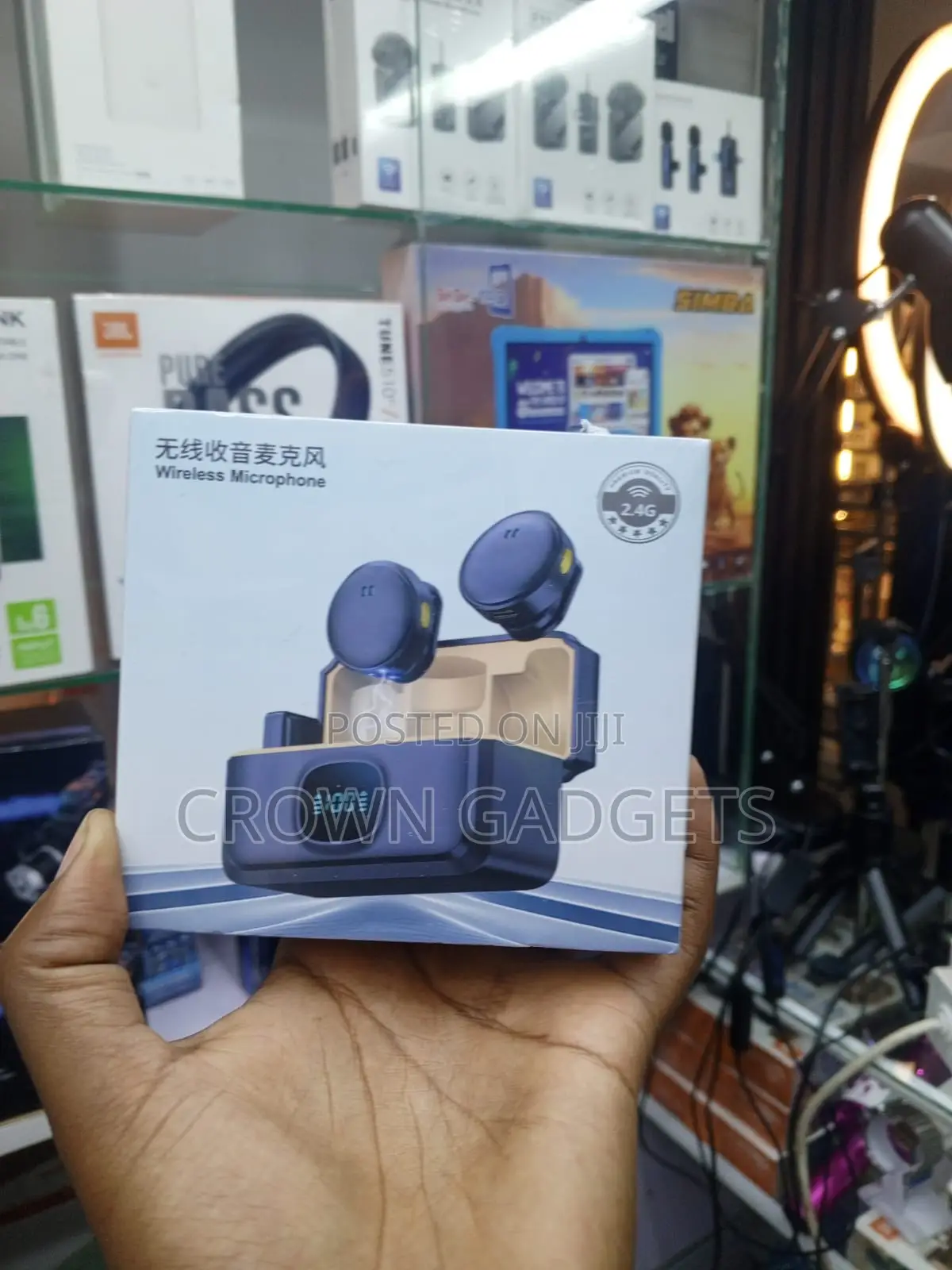 Q8 2.4ghz Wireless Lavalier Microphone for Content Creators