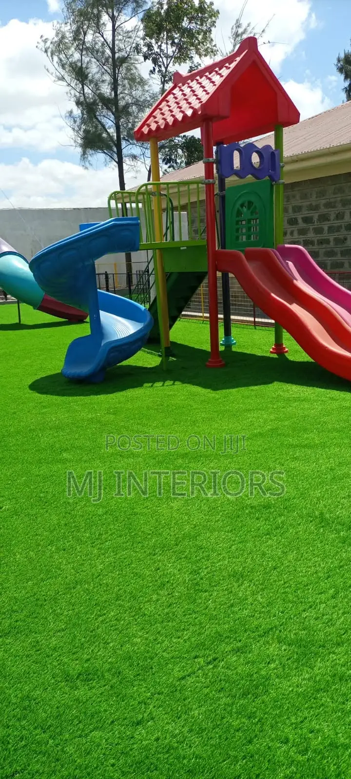 Artificial Grass Carpet for Villas and Apartment Balconies