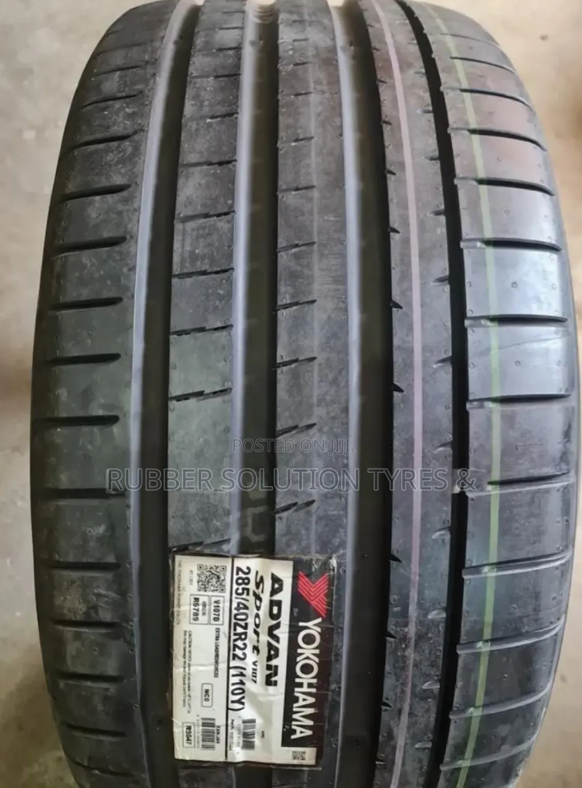 285 /40 R22 Yokohama Tyres 110y Advan Sport