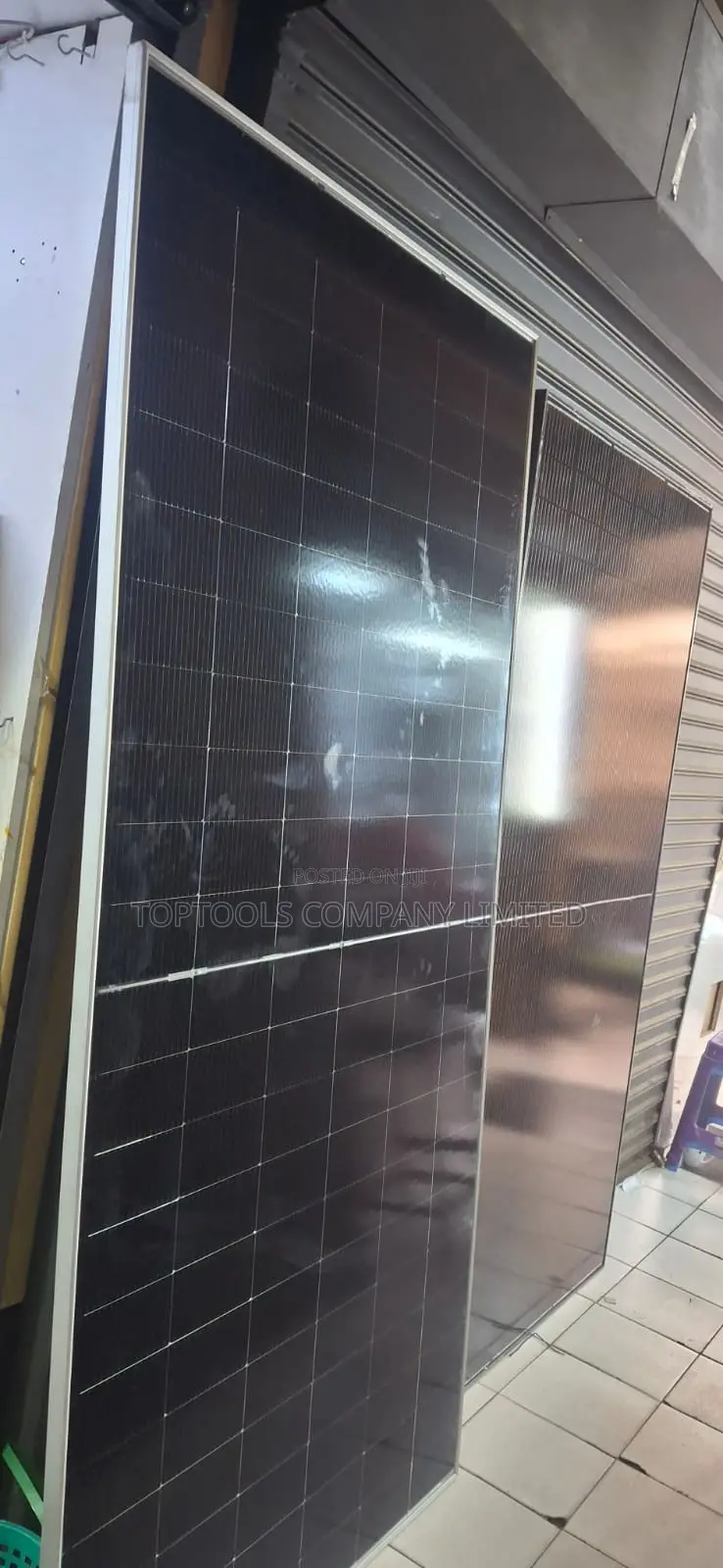 Jinko 685watts Solar Panel