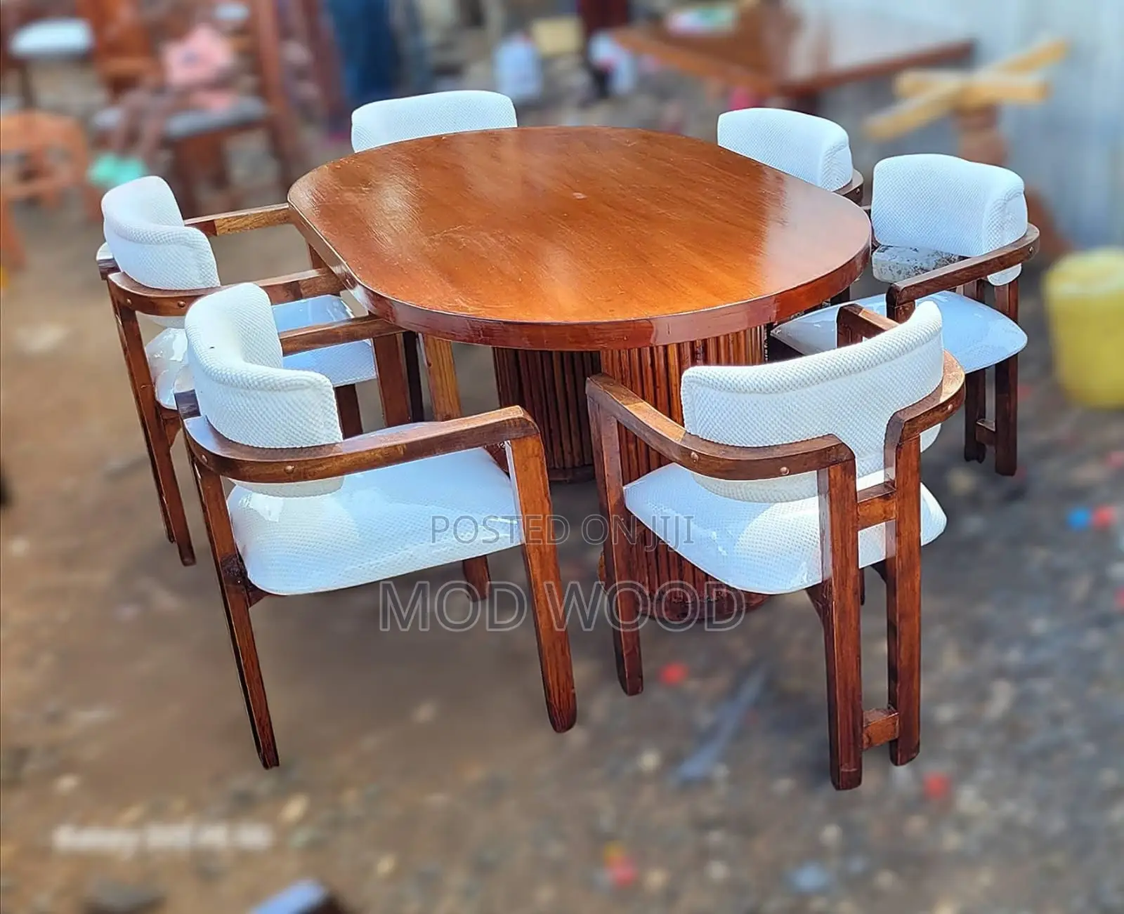 Elegant Oval 6-Seater Dining Set – Modern Comfort With Timeless Charm