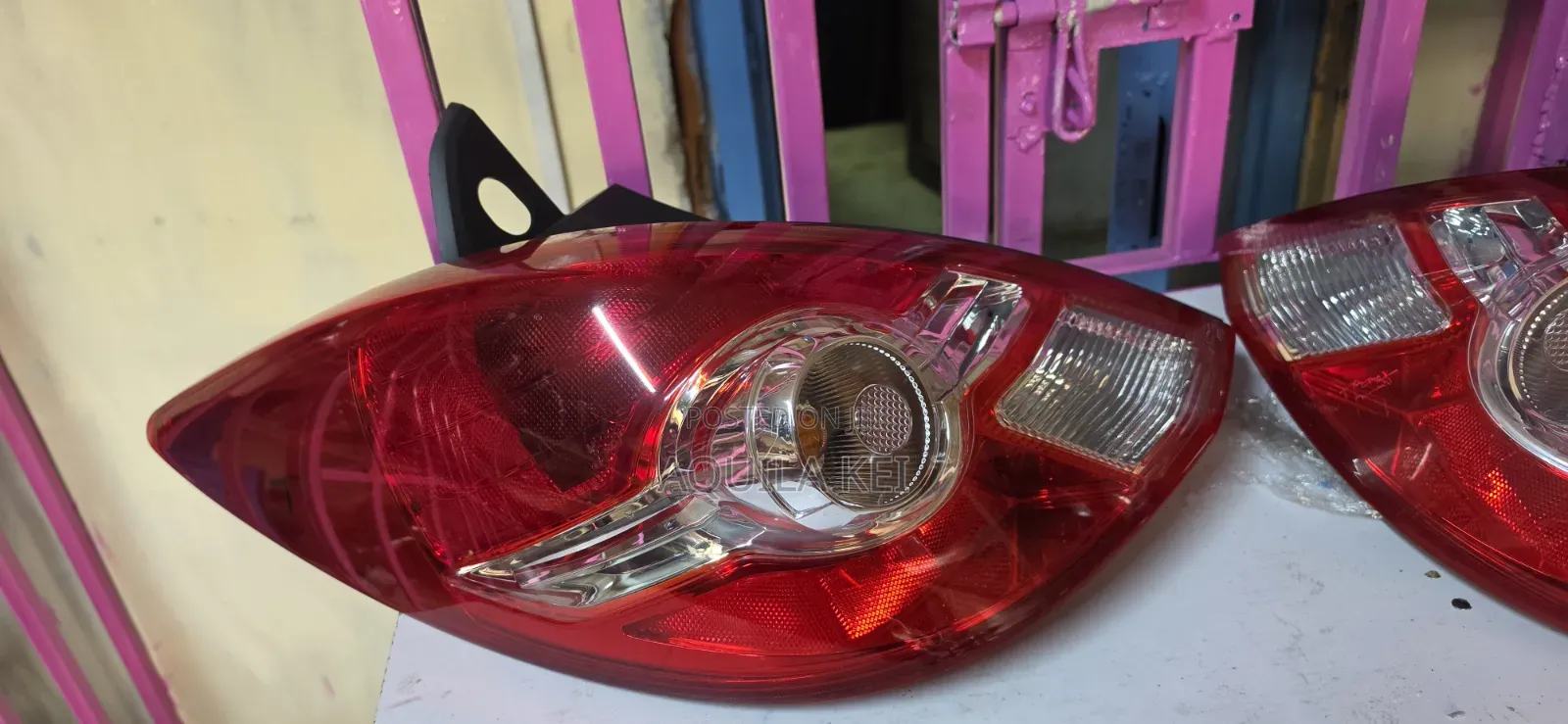 Nissan Tiida Taillights