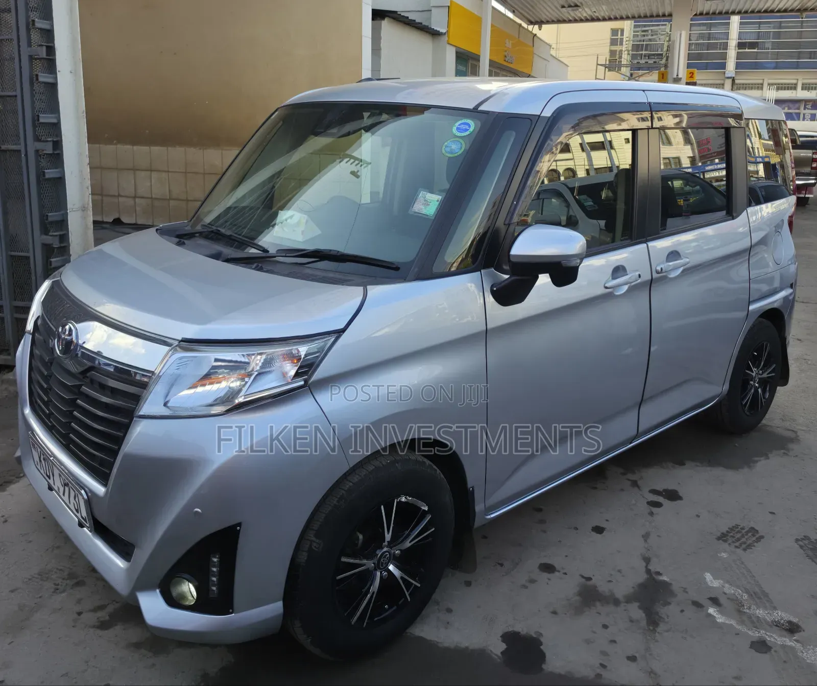 Toyota Roomy 2020 Silver