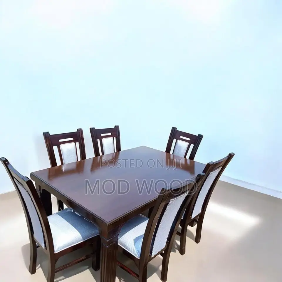 Grand Haven Modern 6- Seater Dining Set