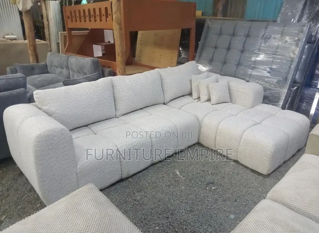 6 Seater L-Shaped Bubble Design Sofa With Pillows