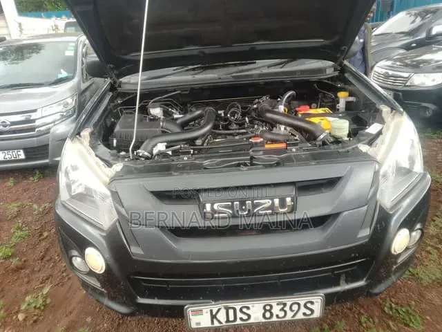Isuzu D-MAX 2025 Black