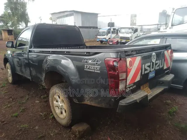 Isuzu D-MAX 2025 Black