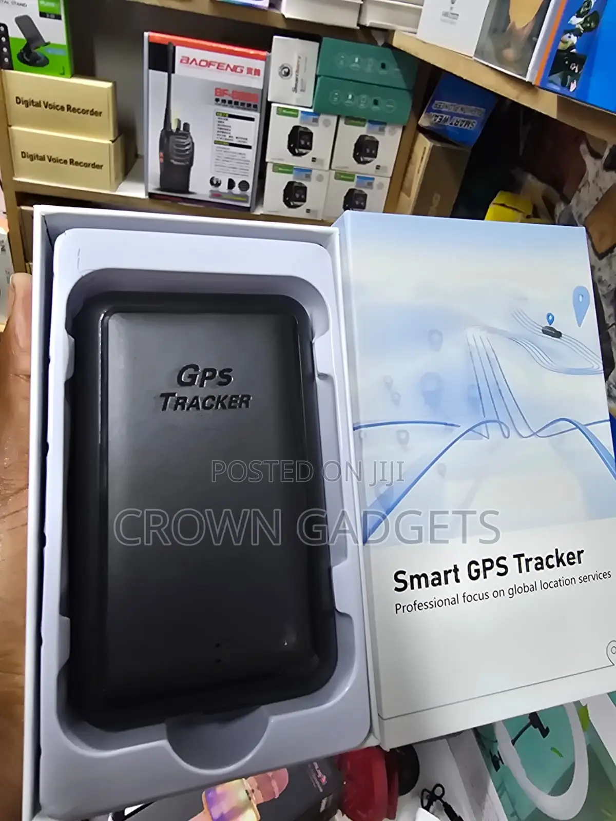 P11 4g Magnetic GPS Tracker for Cars Trucks and Motorcycles