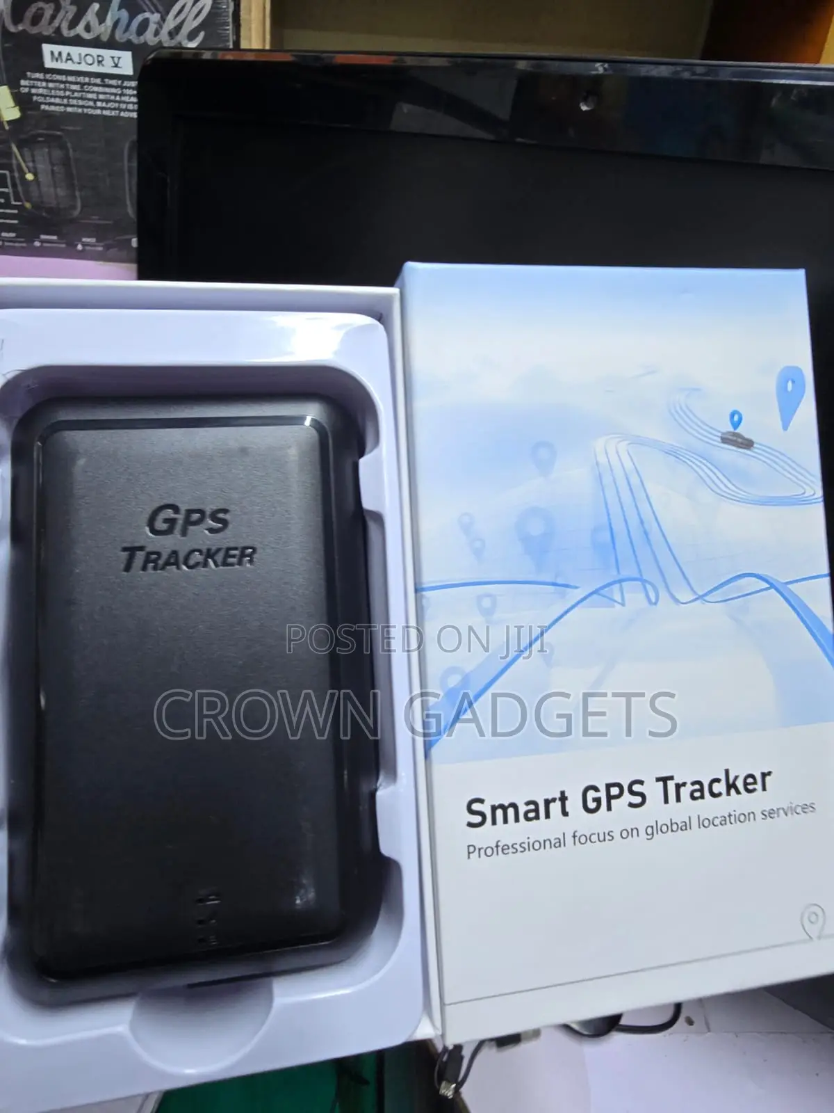 P11 Real Time GPS Tracker With 20000mah Long Battery