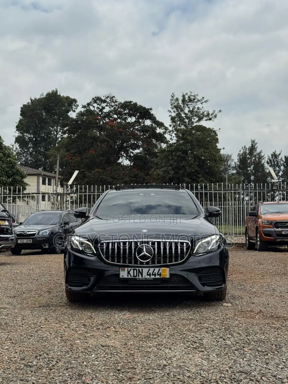 Mercedes-Benz E200 2017 Black