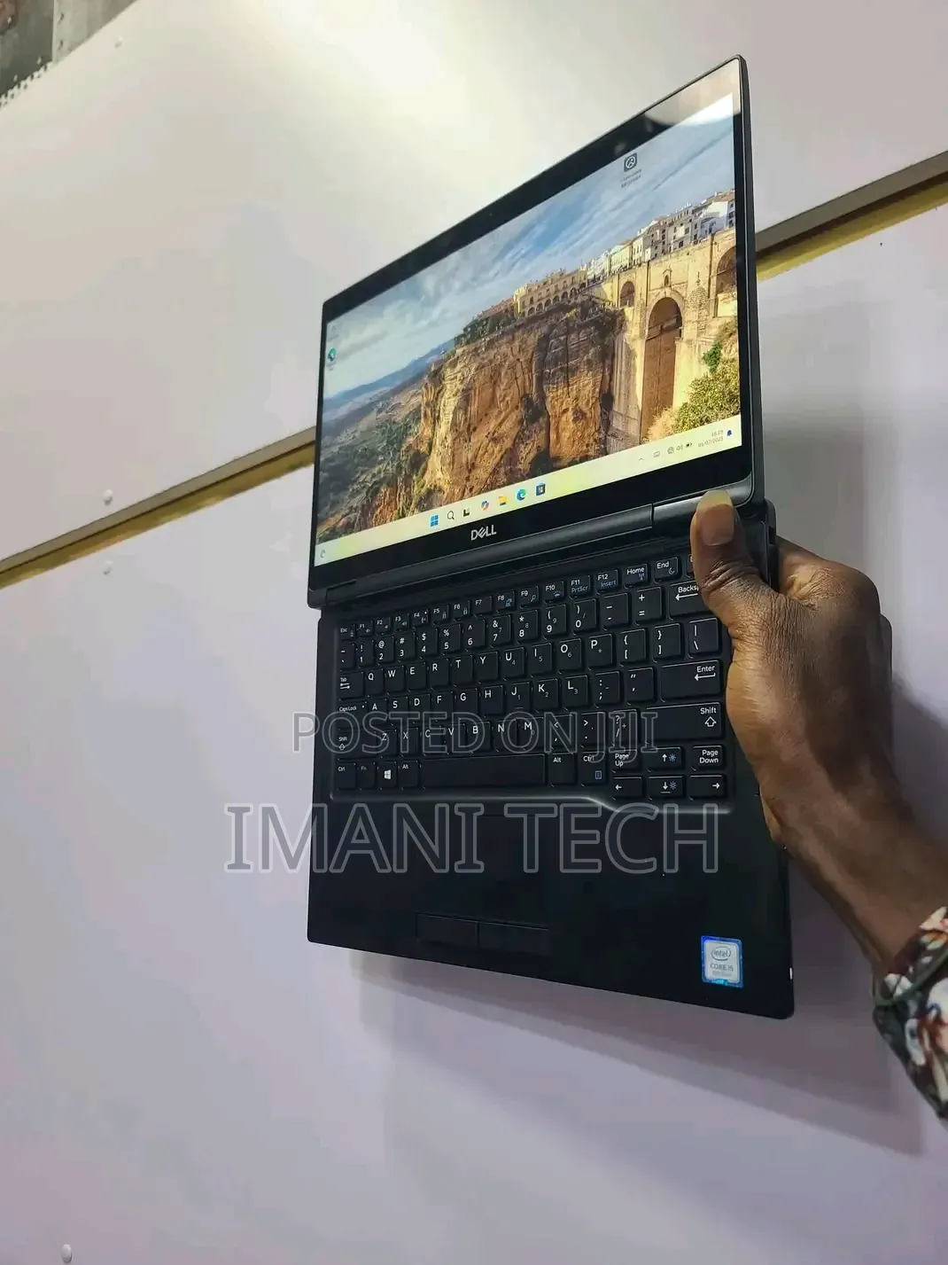New Laptop Dell Latitude 7390 2-in-1 16GB Intel Core i5 SSD 256GB
