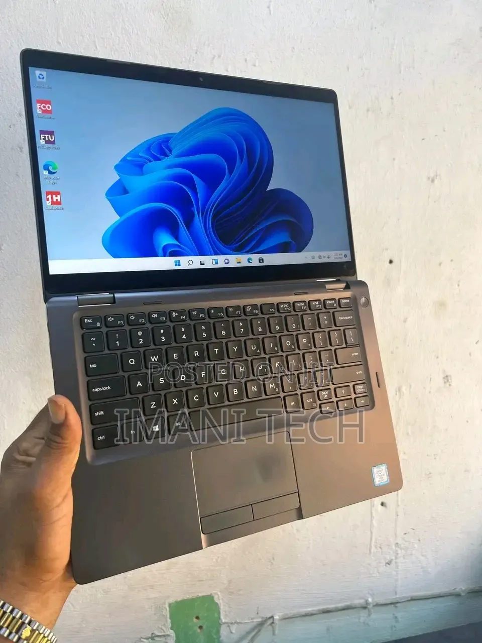 New Laptop Dell Latitude 7390 2-in-1 16GB Intel Core i5 SSD 256GB