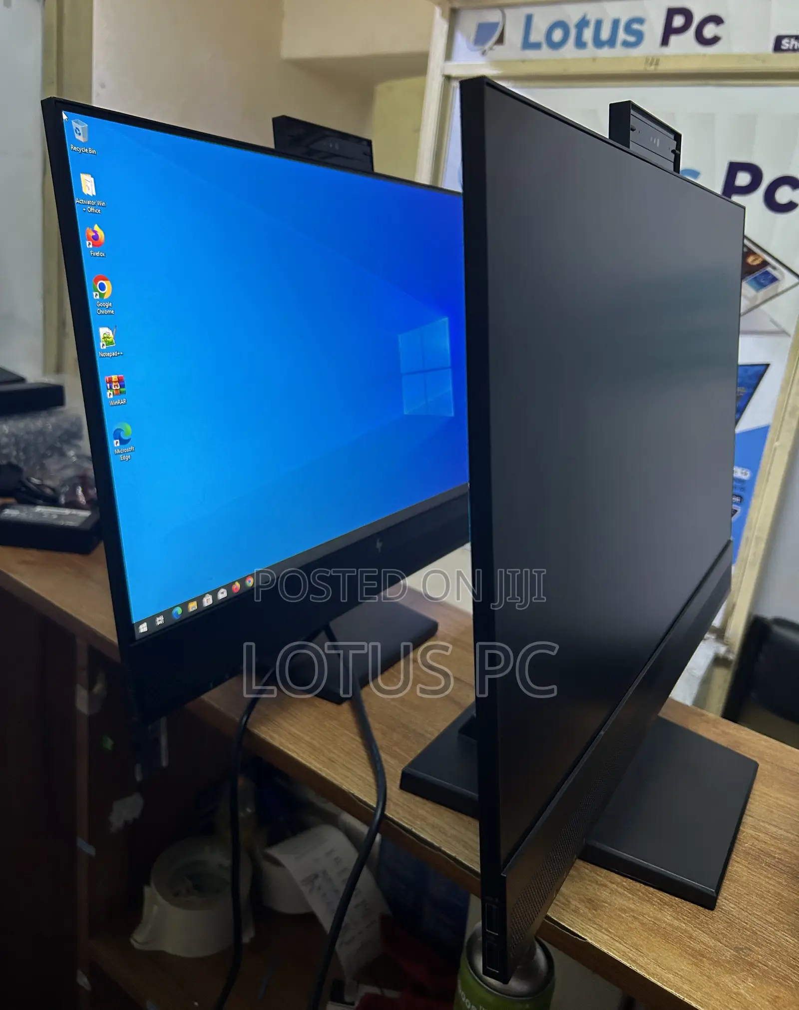 Hp 24” Edge to Edge Monitor With Webcam