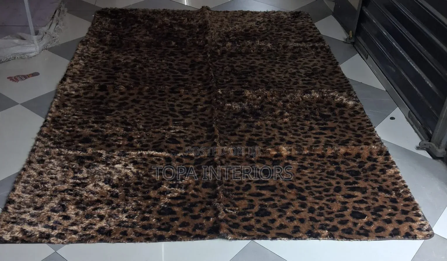 Brown Light Fluffy Carpet Rugs for Home Use