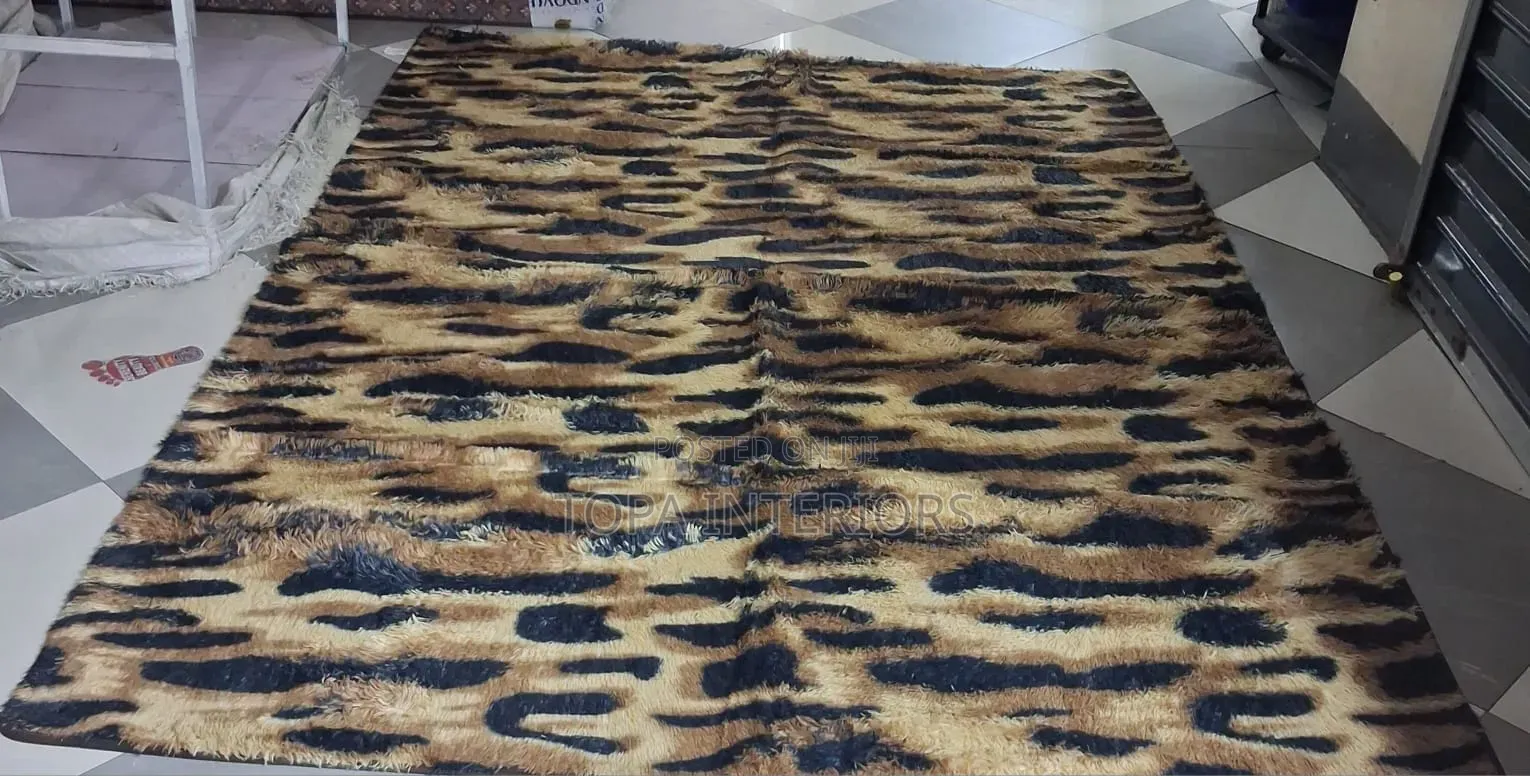 Brown Light Fluffy Carpet Rugs for Home Use