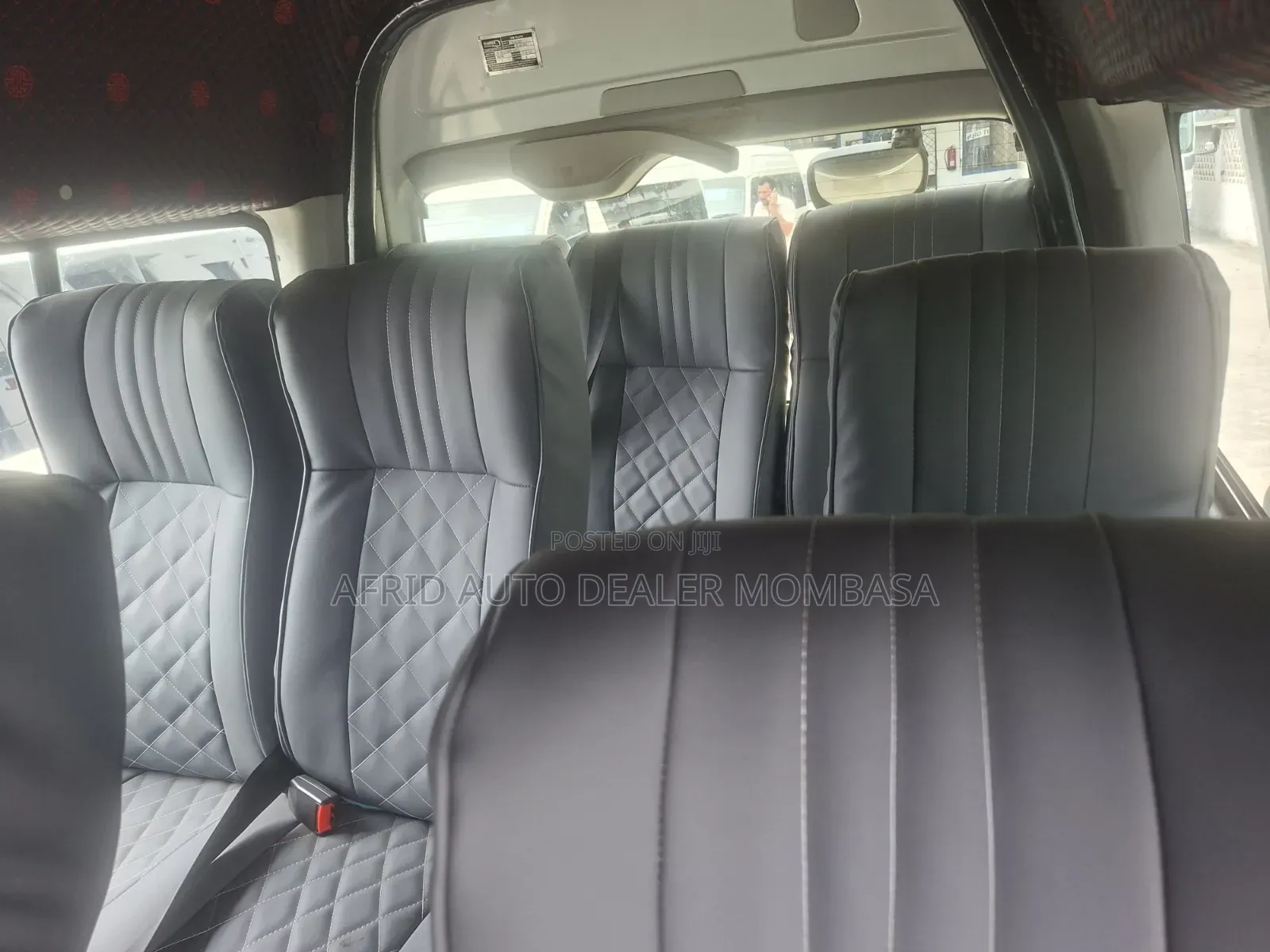 Toyota HiAce 2018 White