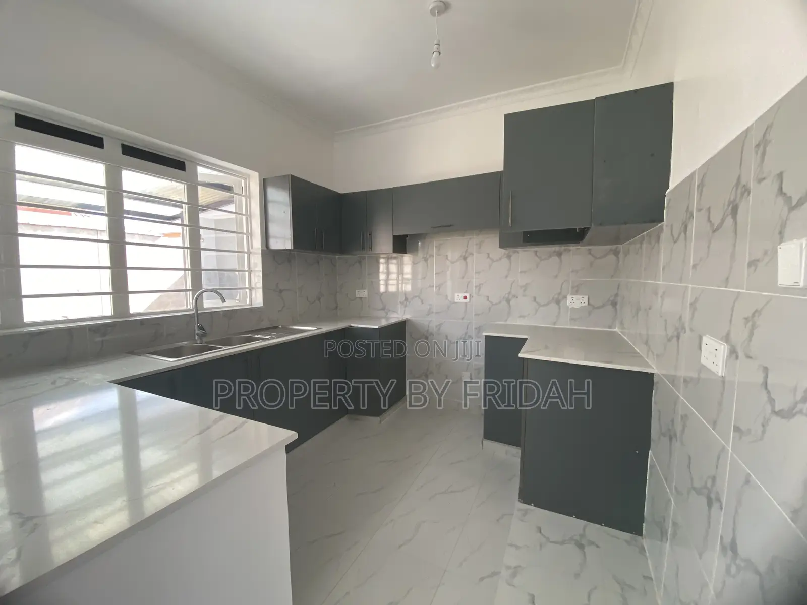 4bdrm Bungalow in Kitengela for sale