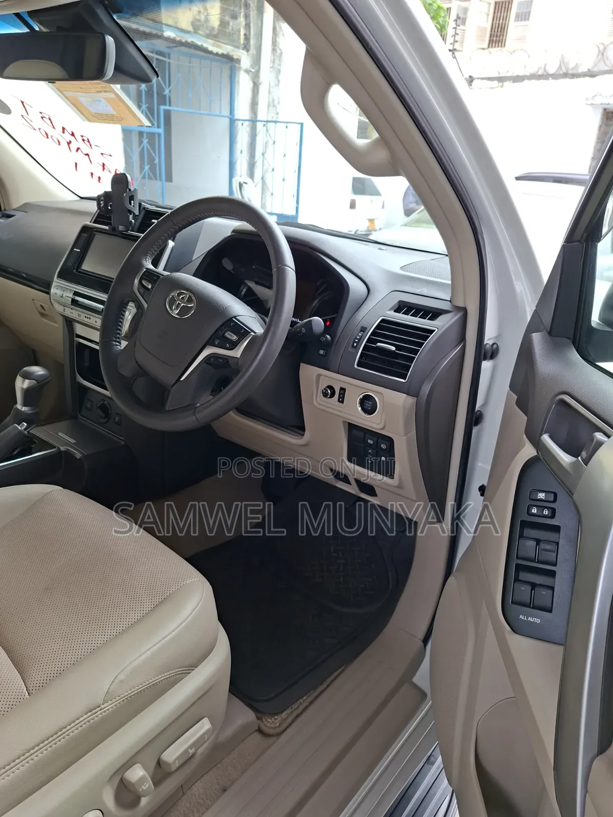Toyota Land Cruiser Prado 2019 White
