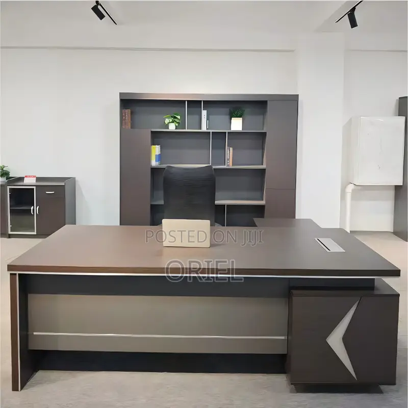 Executive Desk : 1.8m Desk