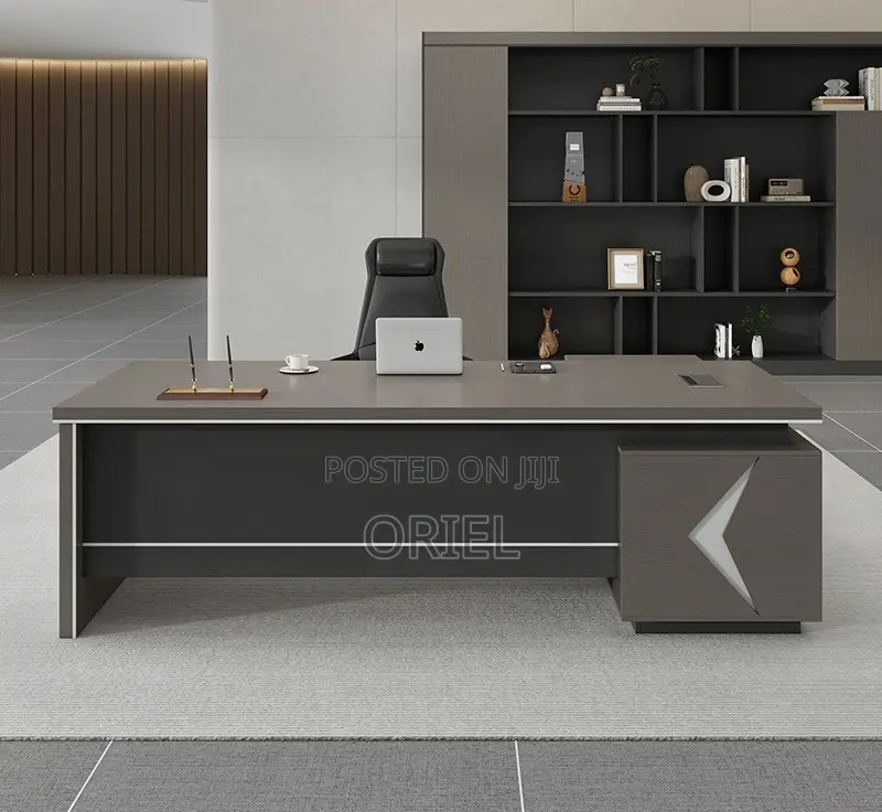Executive Desk : 1.8m Desk
