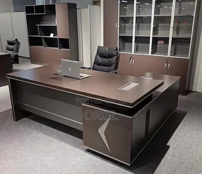 Executive Desk : 1.8m Desk