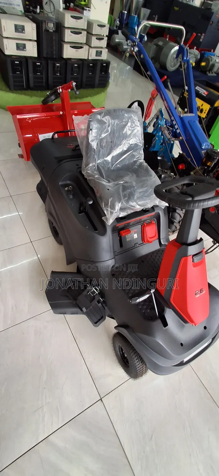Ride-on Lawn Mower – Commercial Turf Cutting Machine