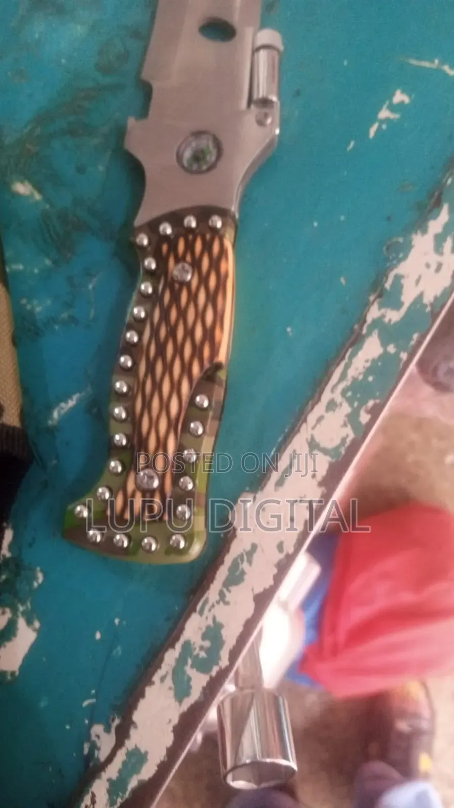 Tactical Knife With Compass