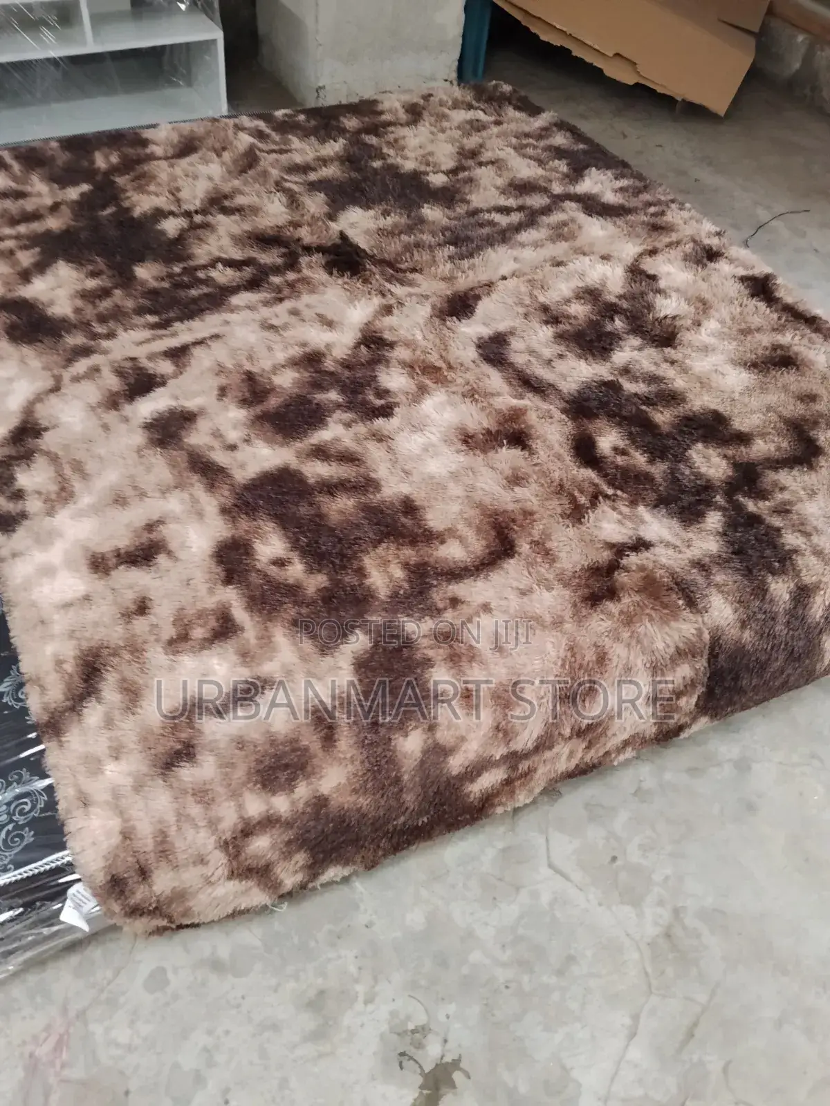 Colourful 5 by 8 Feet Fluffy Carpet
