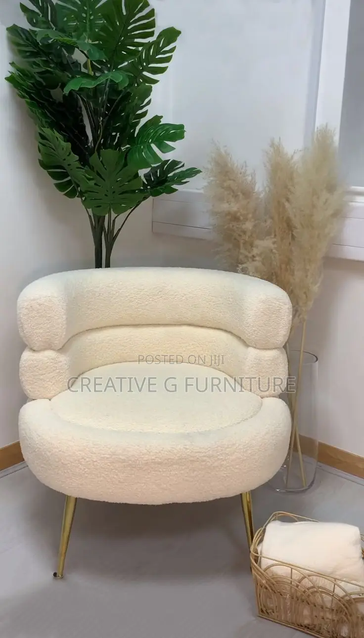 Cozy 1-Seater Armchair – Modern Bouclé Design