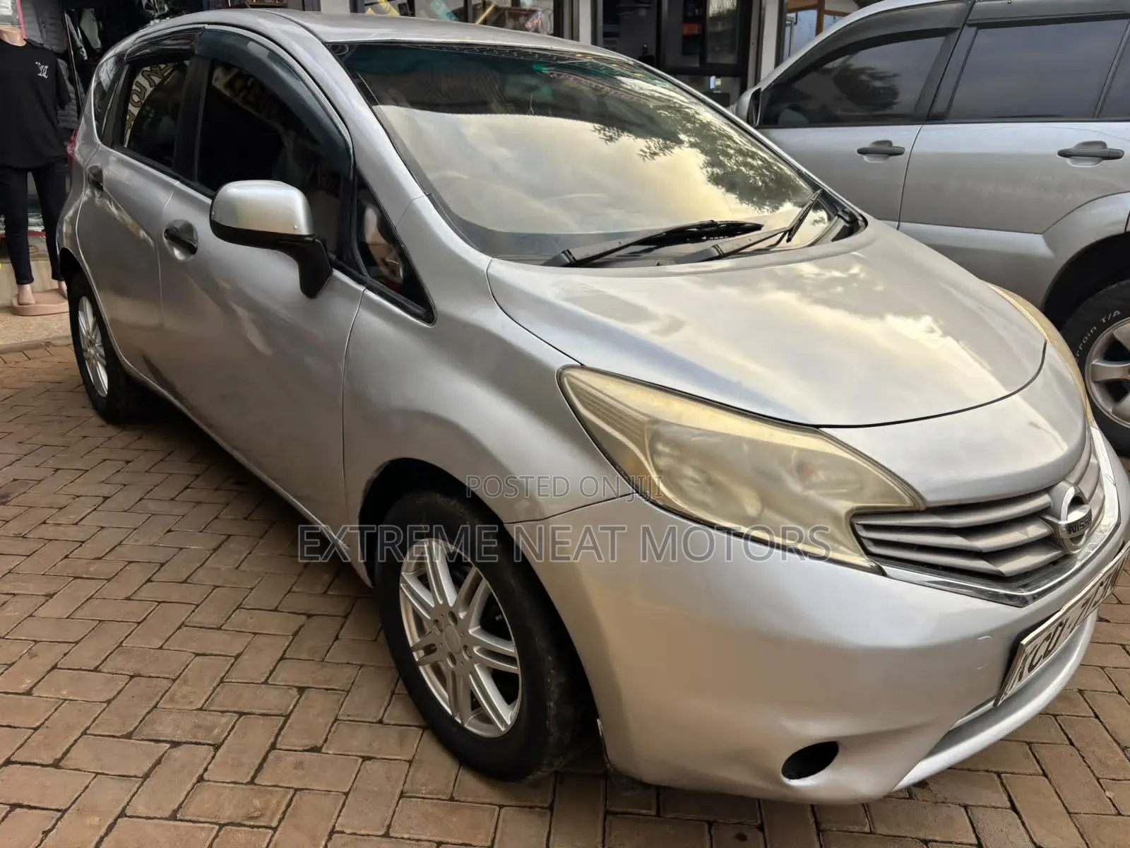 Nissan Note 2012 Silver