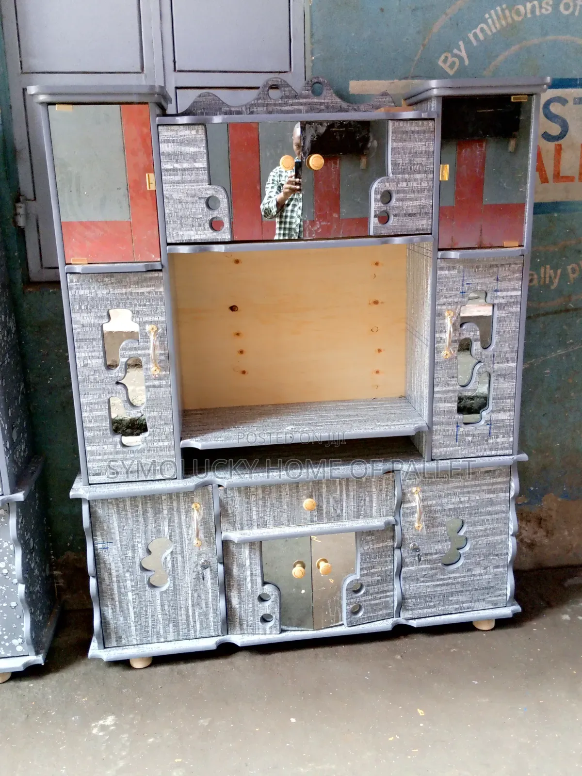Wall Units-Cupboard 32 Inch Tv Framed