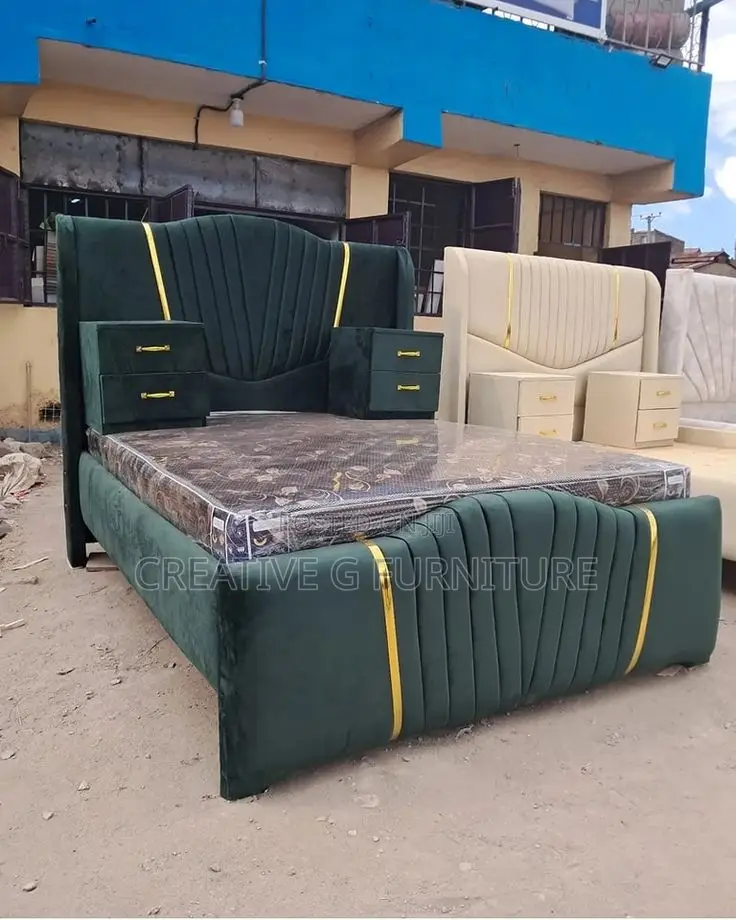Luxury 6x6 Green Chester Bed With Side Drawers