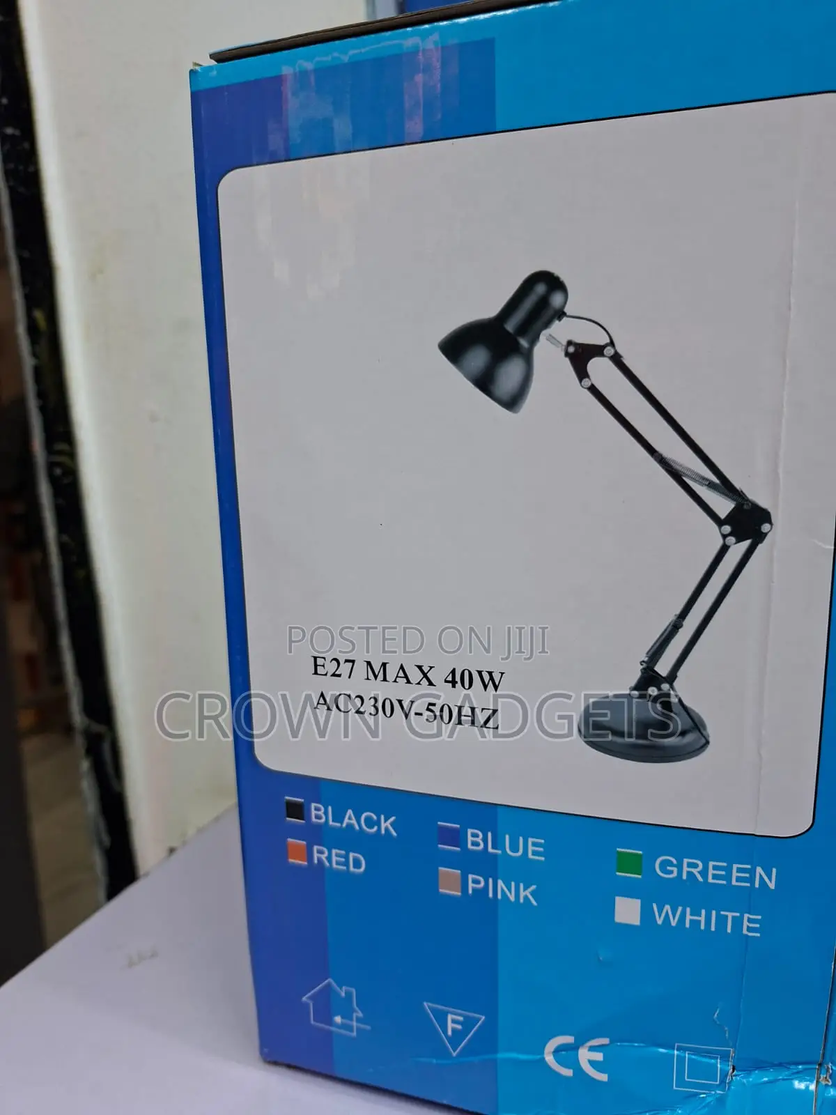 E27 Adjustable Desk Lamp With Swing Arm for Study and Office