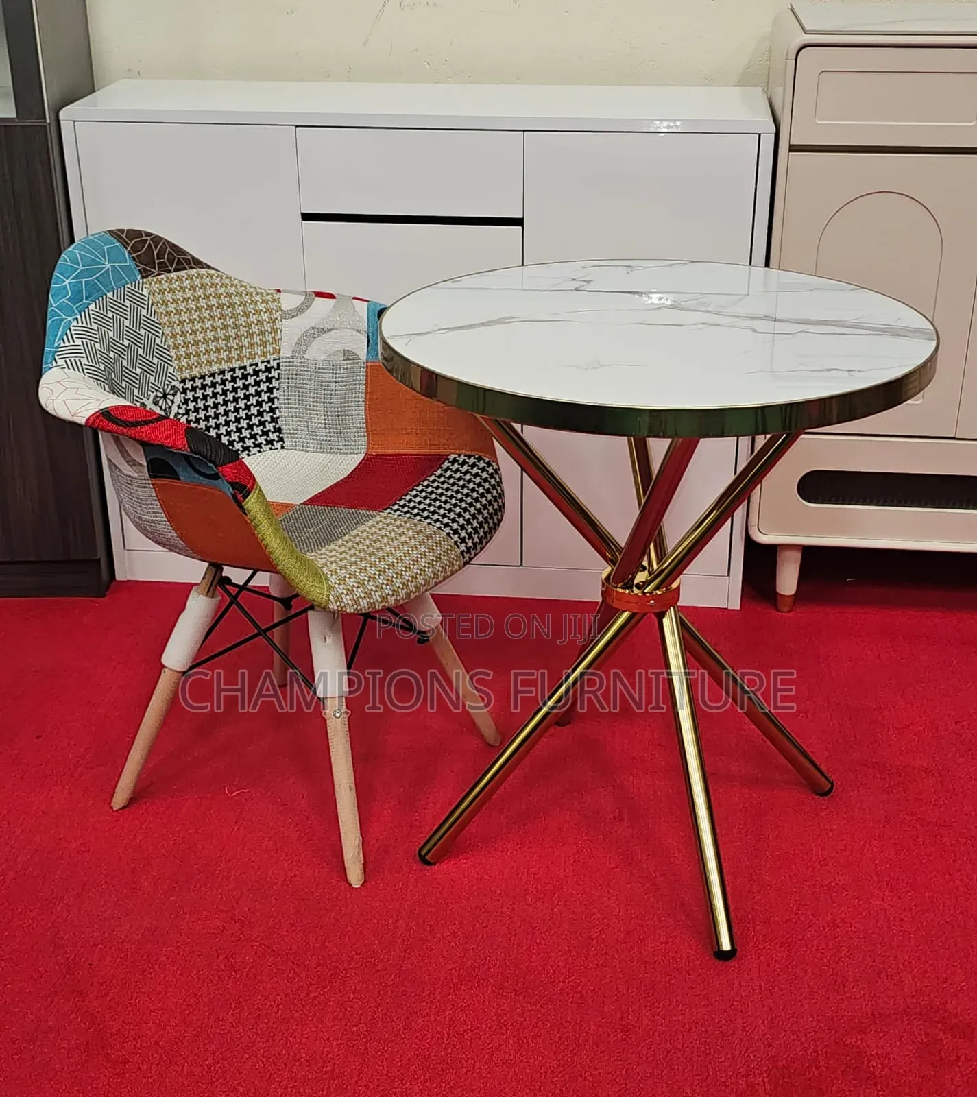 Round Table With Artistic Leg Frame