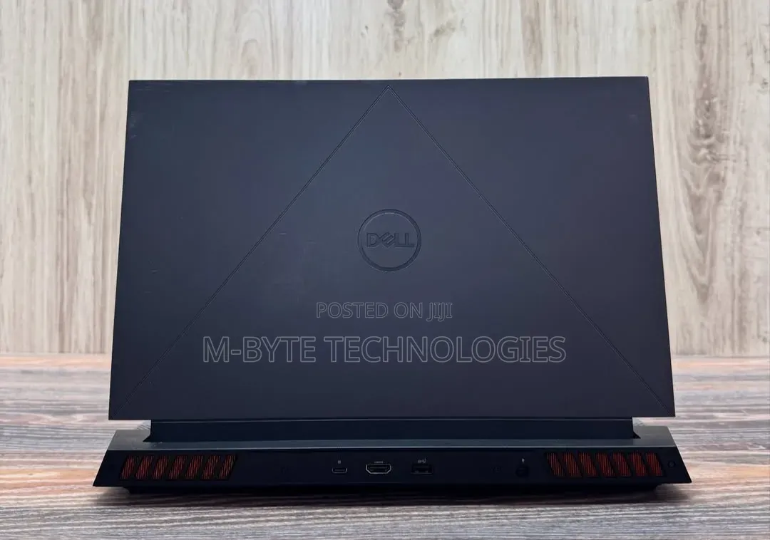 New Laptop Dell G15 5530 16GB Intel Core i7 SSD 1T