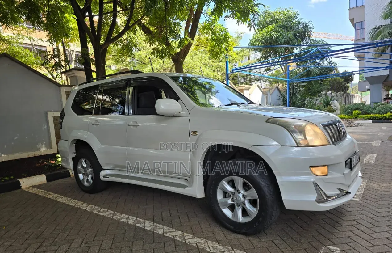 Toyota Land Cruiser Prado 2009 White