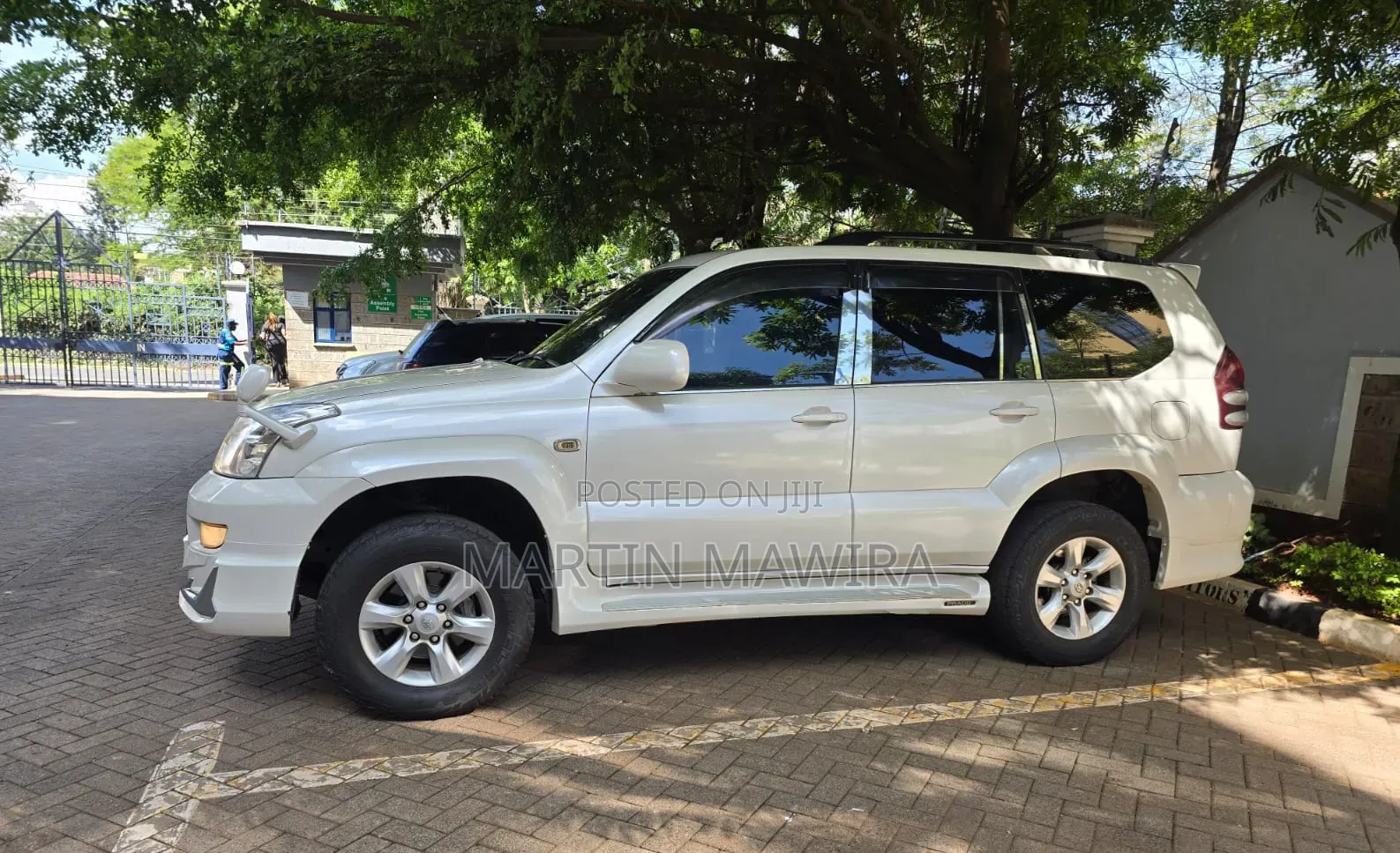 Toyota Land Cruiser Prado 2009 White