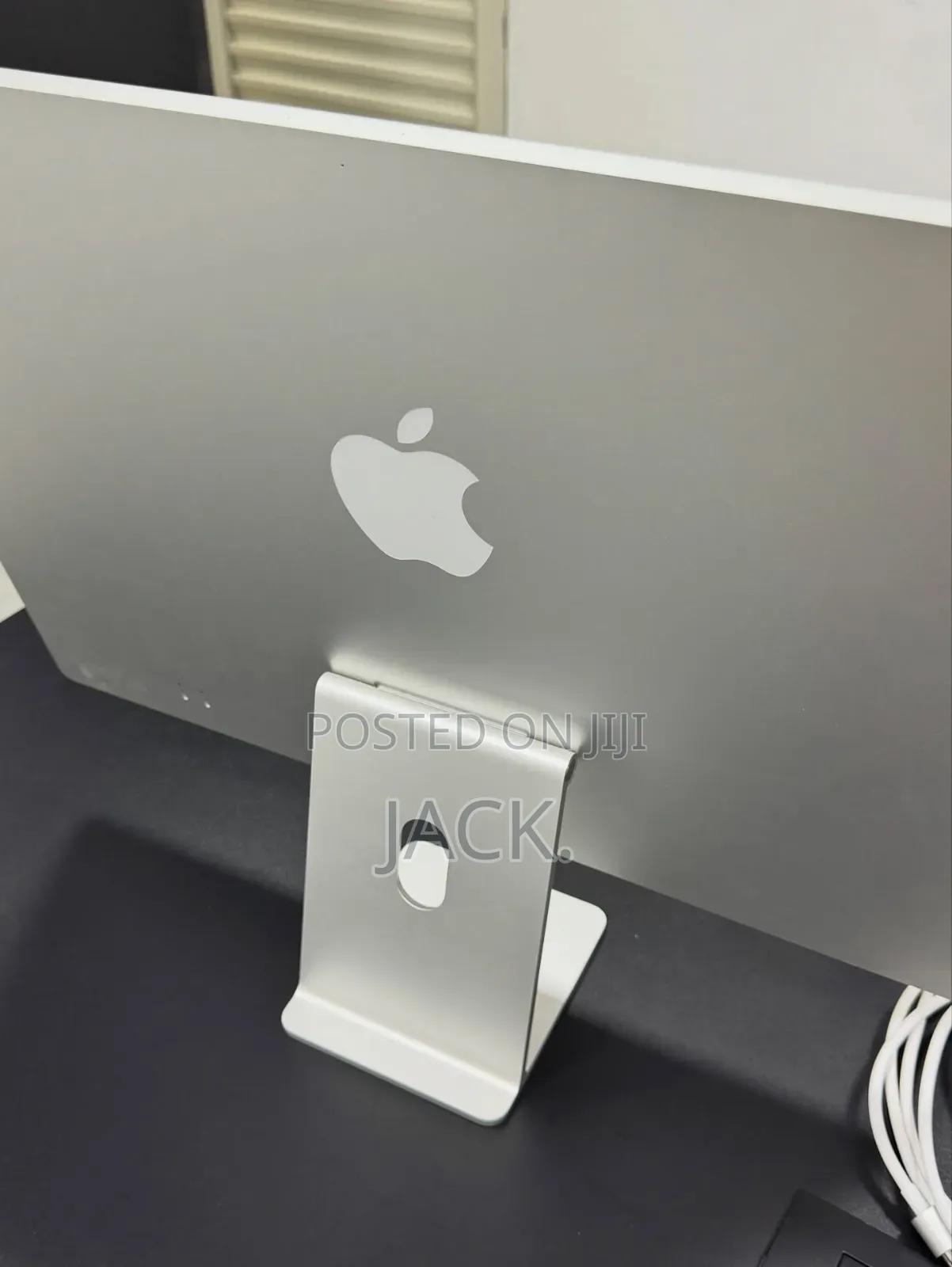 New Desktop Computer Apple iMac M3 8GB Apple M3 SSD 512GB