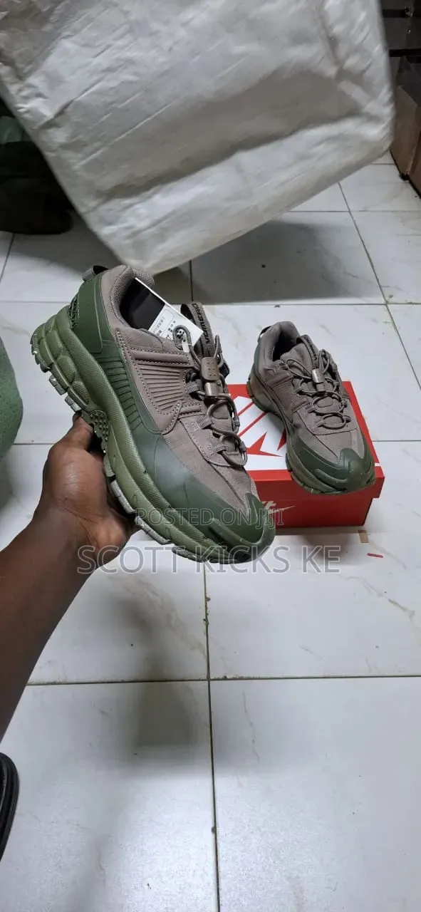 Nike Zoom Vomero Roam