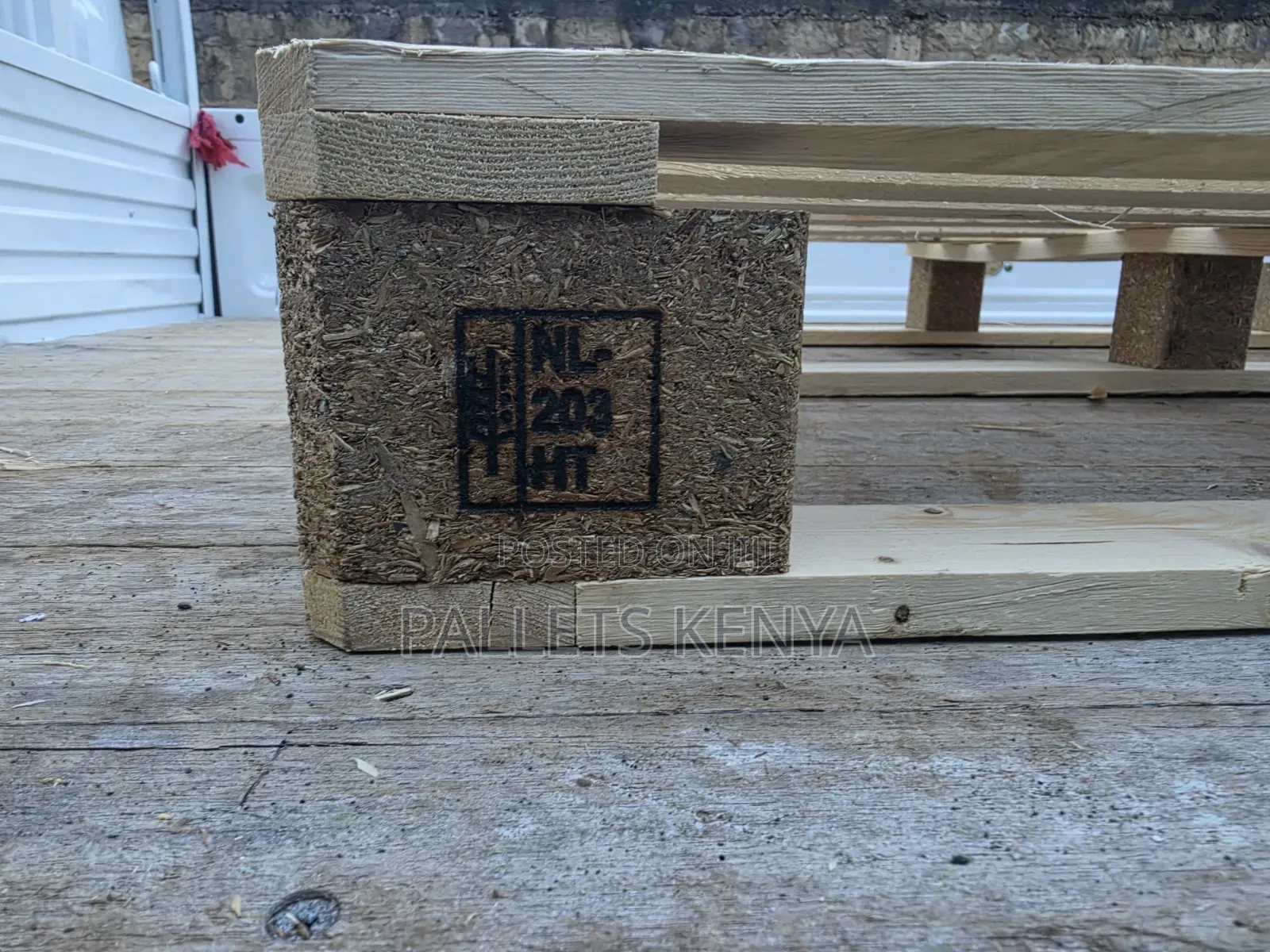 Pallets for Sale –Clean Heavy Duty Wooden Pallets.
