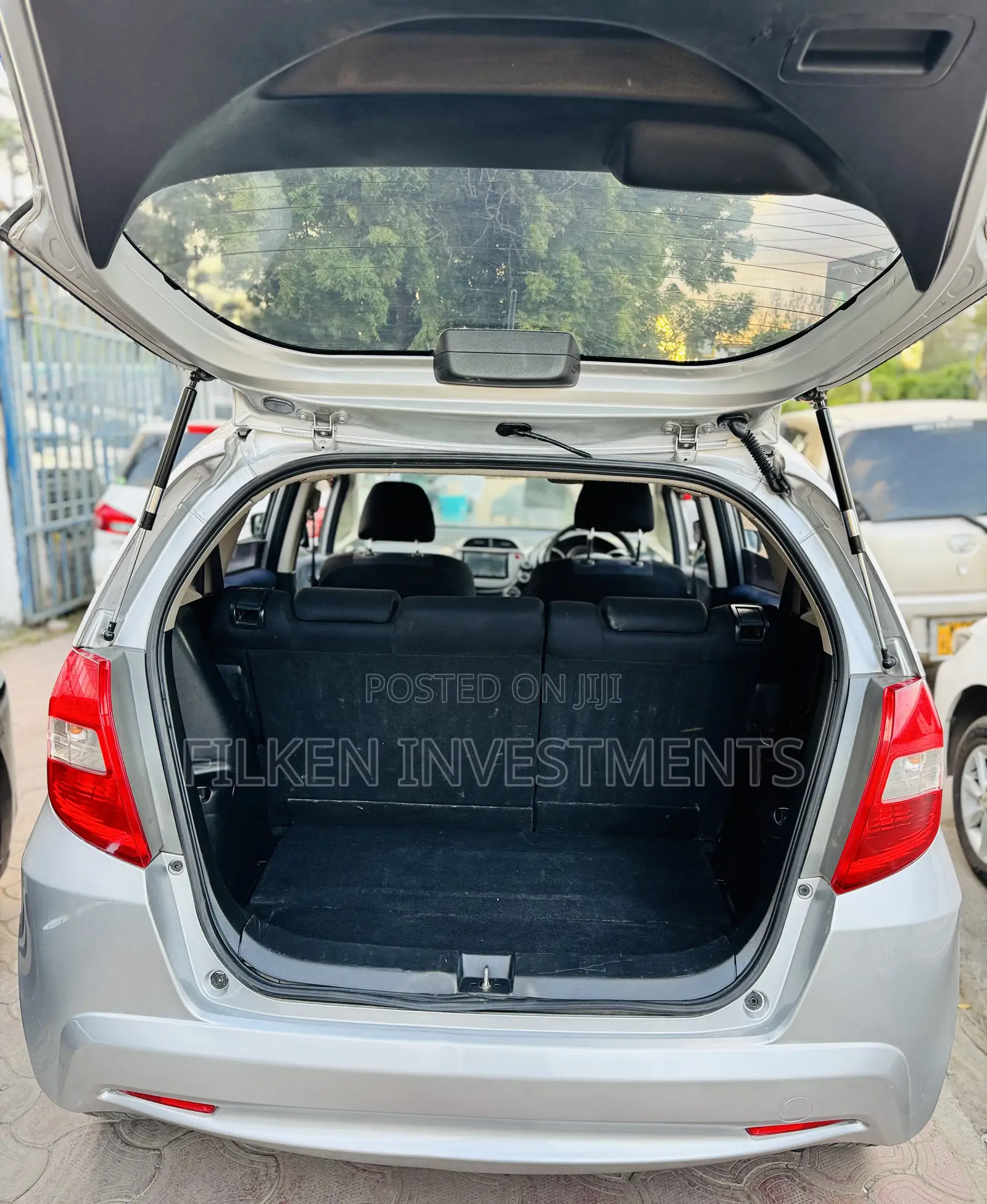 Honda Fit Automatic 2012 Silver