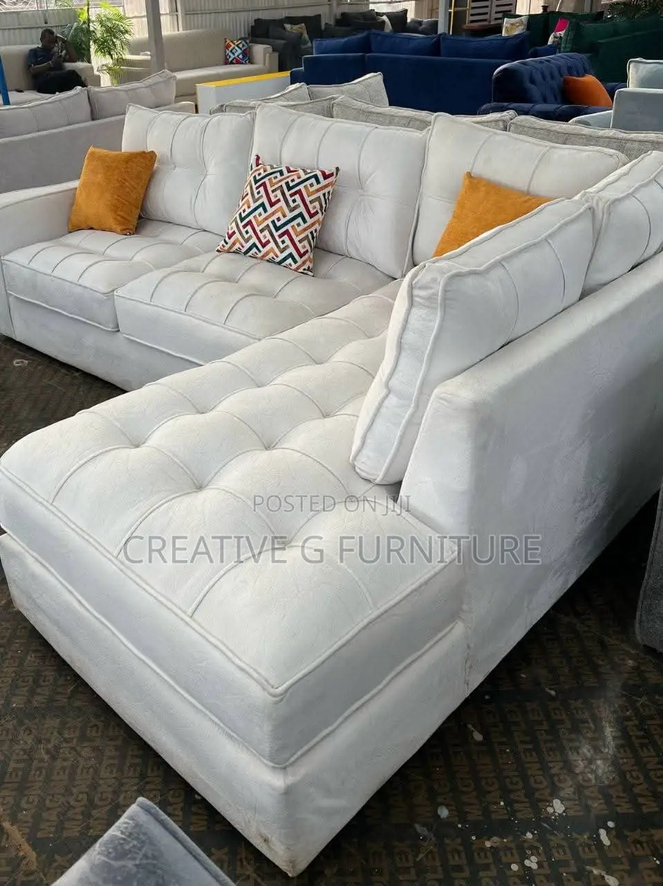 Elegant 6‐Seater White Tufted L‐Shaped Sofa