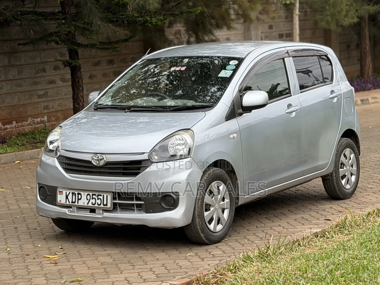 Toyota Pixis 2016 White