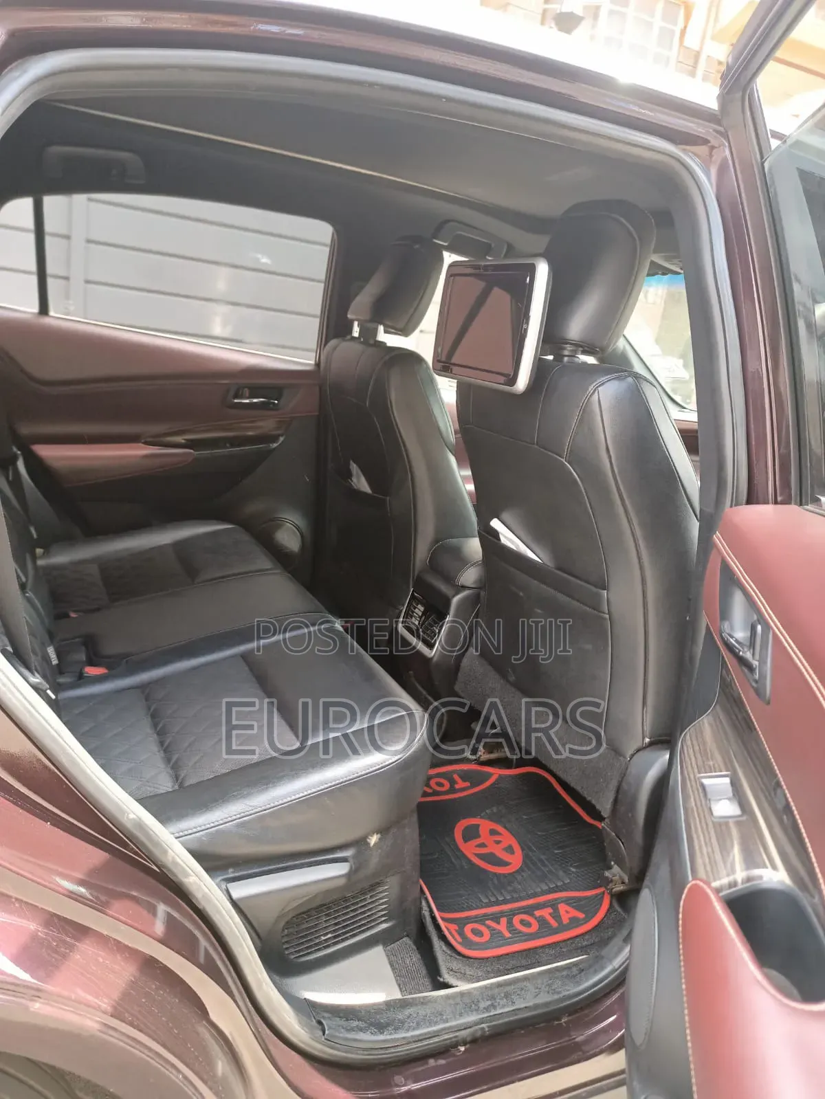 Toyota Harrier 2.0 4WD 2015 Burgundy