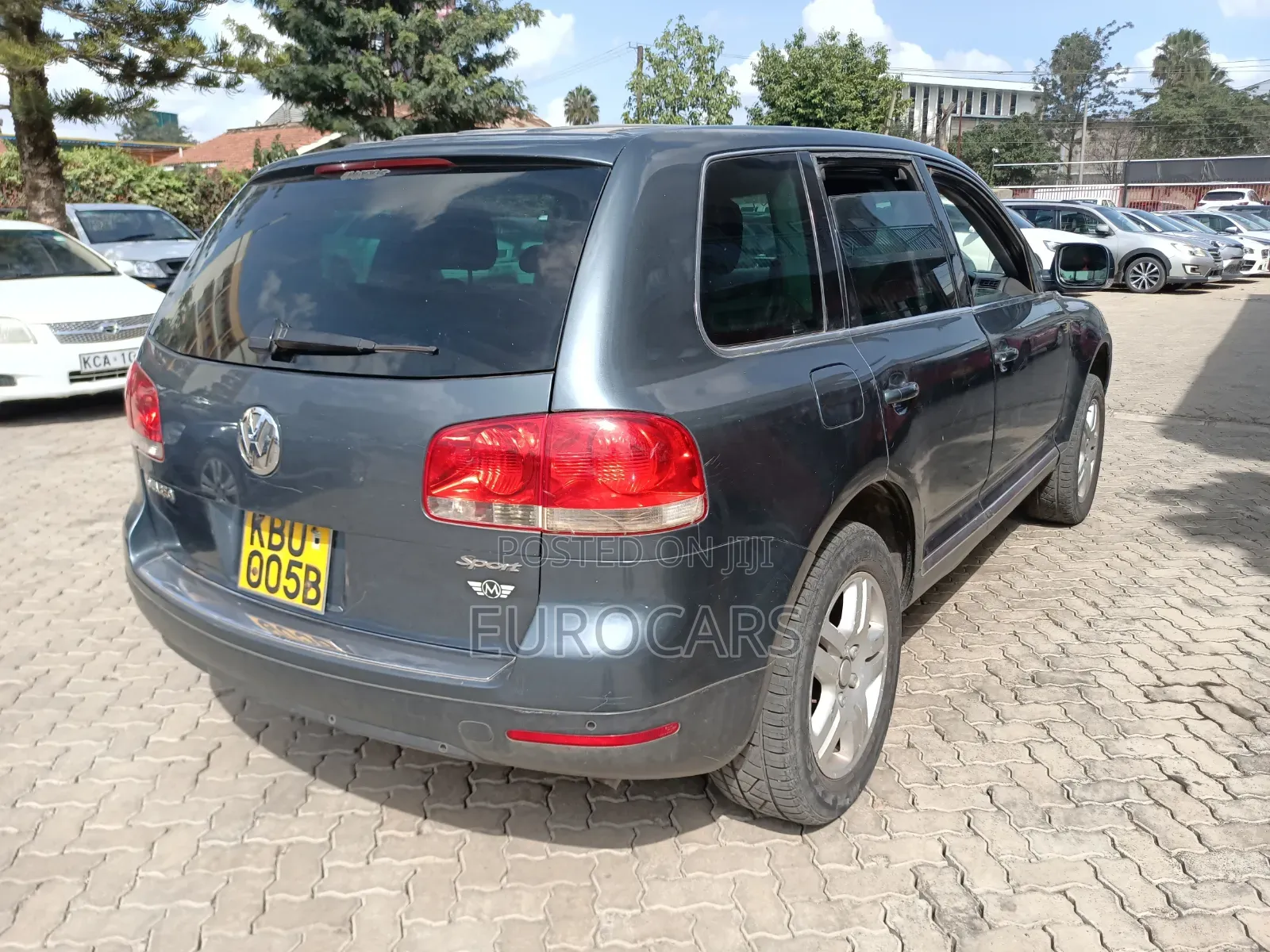 Volkswagen Touareg 2005 Gray