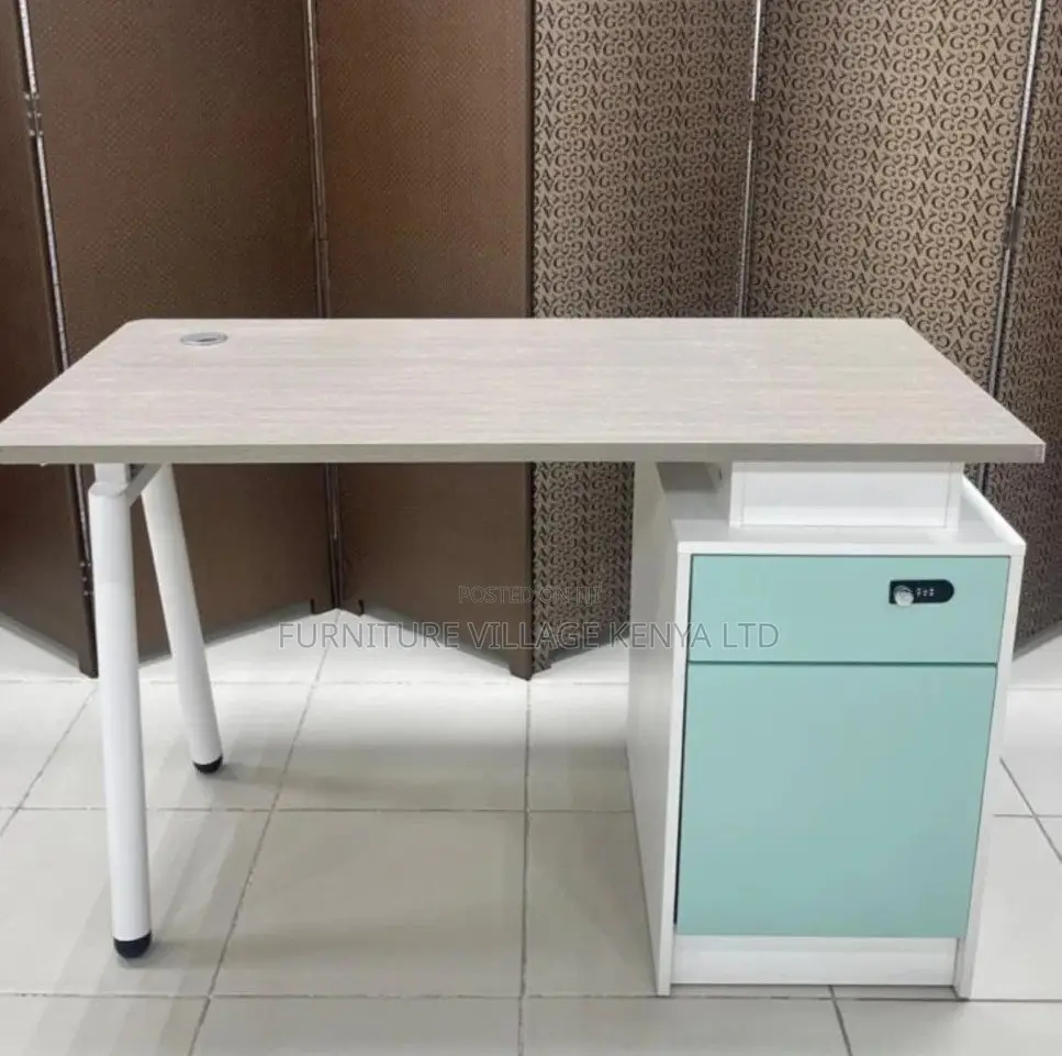 1200mm Executive Advanced Desk With Metallic Stand